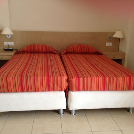 Anita Aparthotel Lalyssos Eksteriør billede